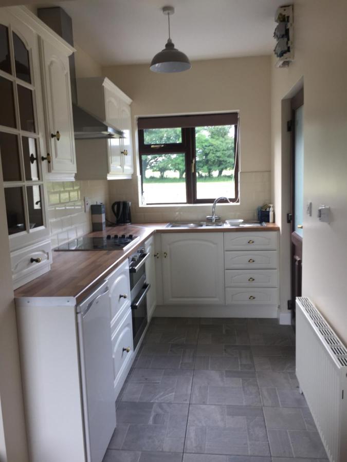 Kits Lodge Crover Cavan Esterno foto